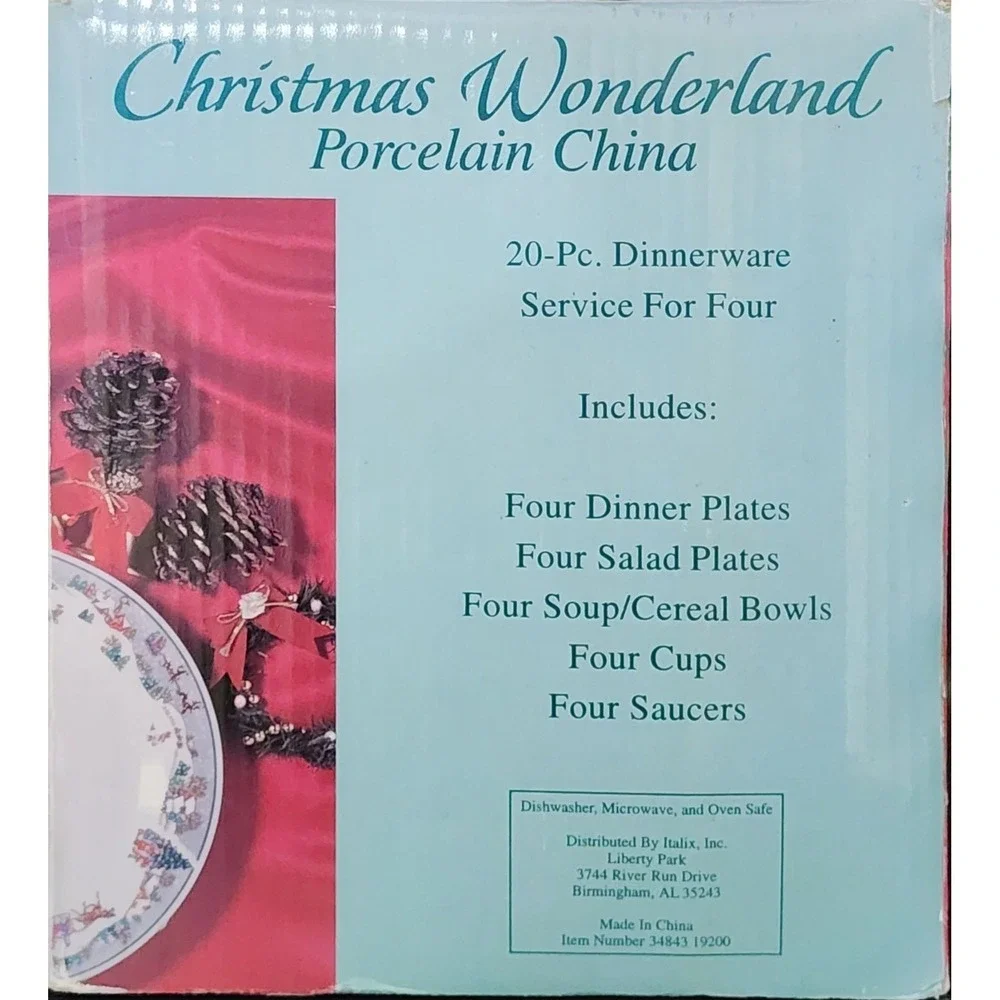 Vintage Christmas Wonderland Porcelain China 20pc‎ Dinnerware Set Holiday Design
